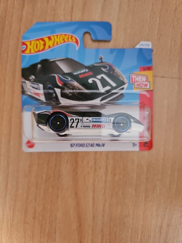 Hotwheels 67 Ford GT40 MK IV