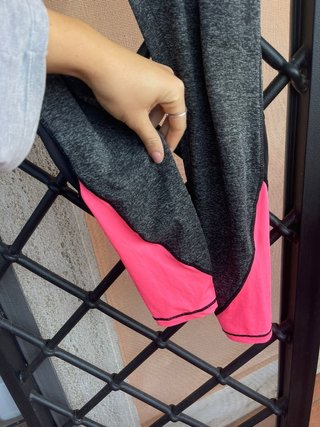 Leggings sportivi nero e rosa fluo