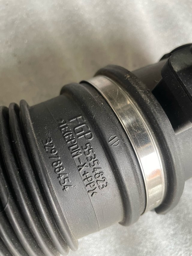 Sensor de flujo de aire masivo Saab 9-3 2007