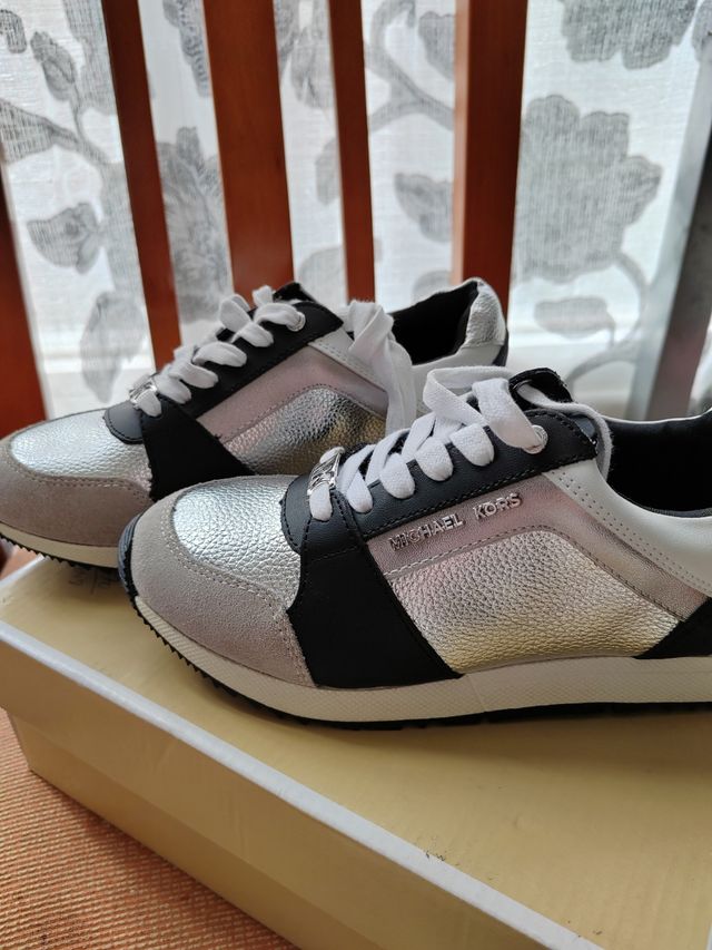 Deportivas de niña Michael kors