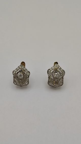 Pendientes de oro 18kt con brillantes.
