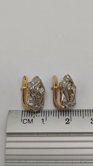 Pendientes de oro 18kt con brillantes.