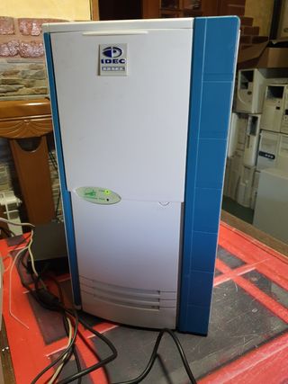 Ordenador antiguo  pentium 2 350 mhz