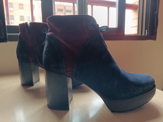 Botines de ante con tacón