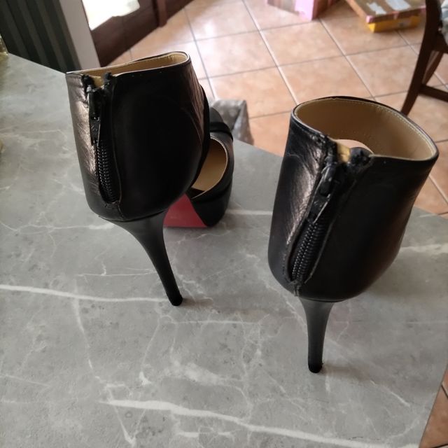 Scarpe da donna décolleté.