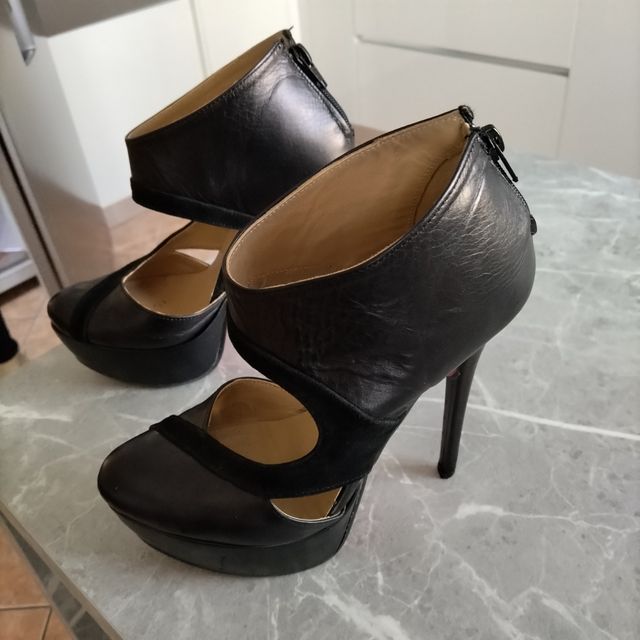 Scarpe da donna décolleté.