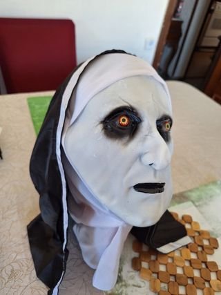 Máscara de la monja halloween 