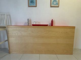 Struttura con tavoli e ripiani allungabili