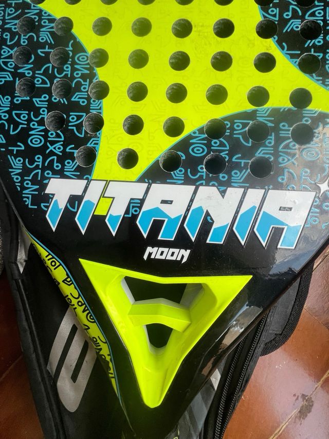 Racchetta di padel Starvie Titania con custodia