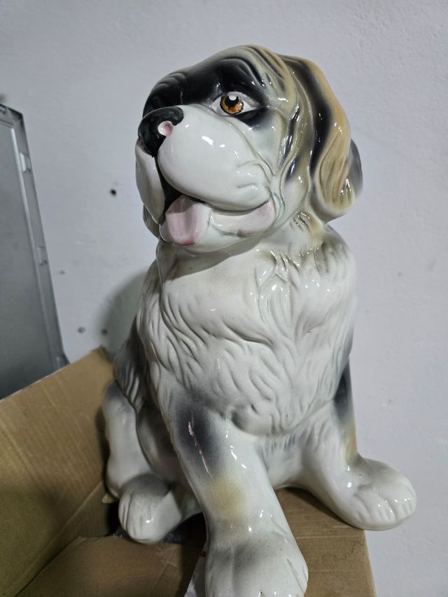 REBAJADO Figura de perro