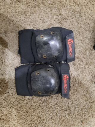 Patines de línea + rodilleras + coderas