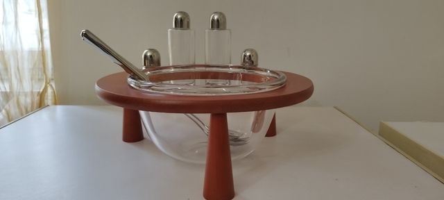 Insalatiera cucina con saliera