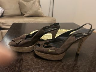 Sandalias GUESS