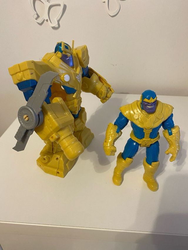 Muñeco Thanos con armadura 30 cm