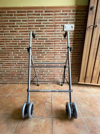 Andador adulto
