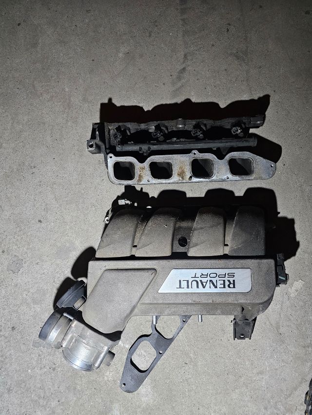 Colector admision clio sport