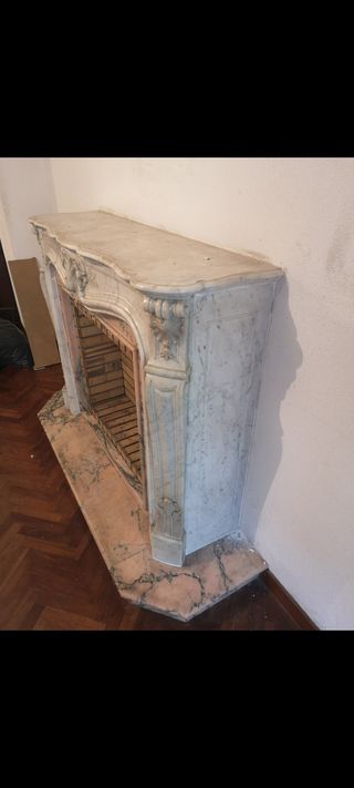Antigua chimenea de mármol  blanco y rosa
