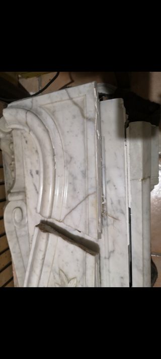 Antigua chimenea de mármol  blanco y rosa