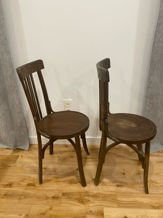 Pareja de sillas de madera vintage