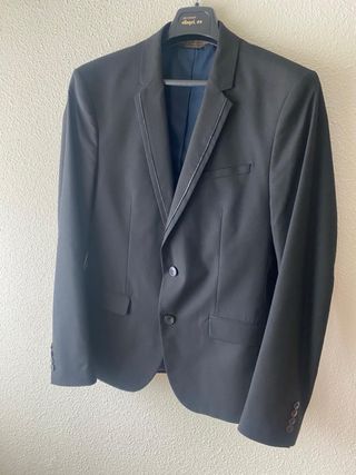 Traje negro ZARA
