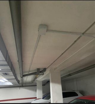 Indtalador cargador coche eléctrico