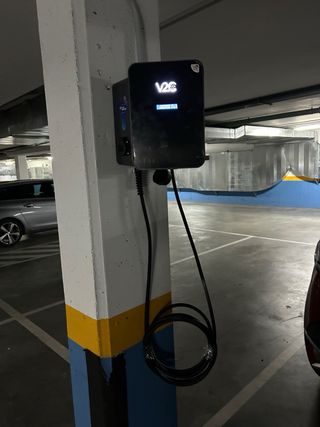 Indtalador cargador coche eléctrico