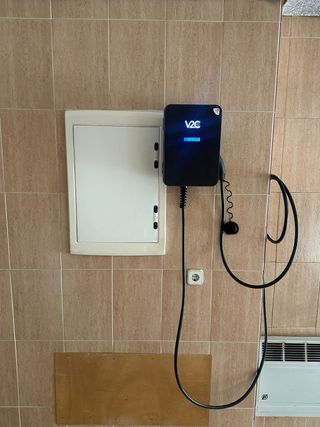 Indtalador cargador coche eléctrico