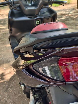 Yamaha tmax 500 recién pintada y plásticos nuevos