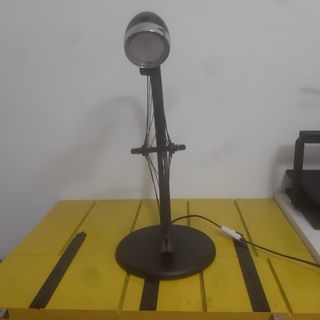 Lampada da tavolo - cerchione bicicletta