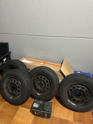 se venden llantas 4x108 con neumaticos 175/70 R13