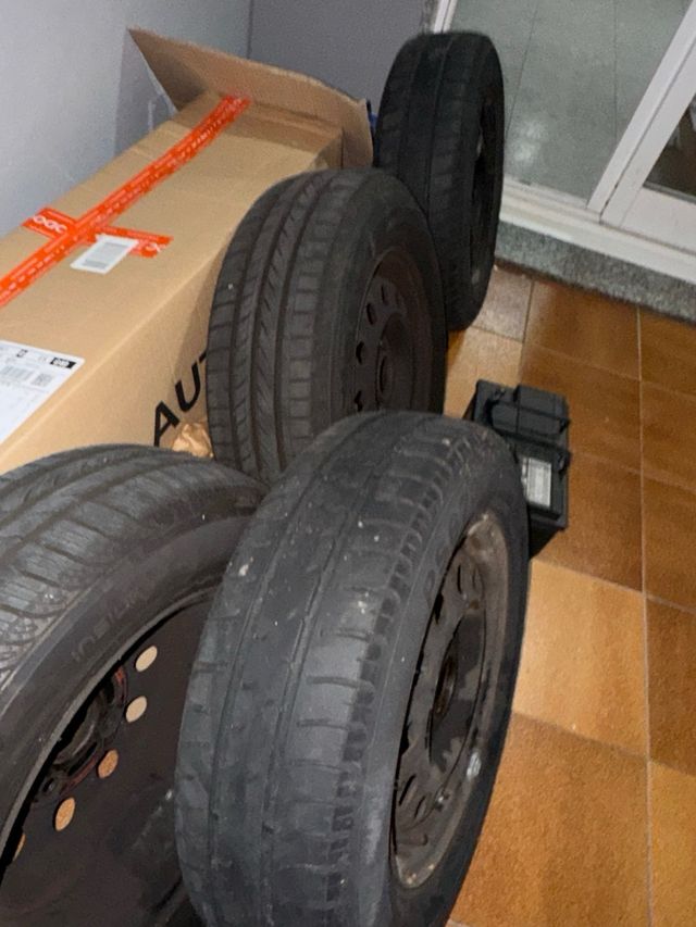 se venden llantas 4x108 con neumaticos 175/70 R13