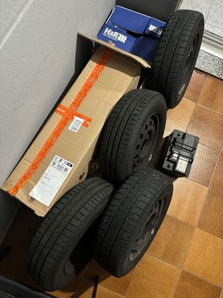 se venden llantas 4x108 con neumaticos 175/70 R13