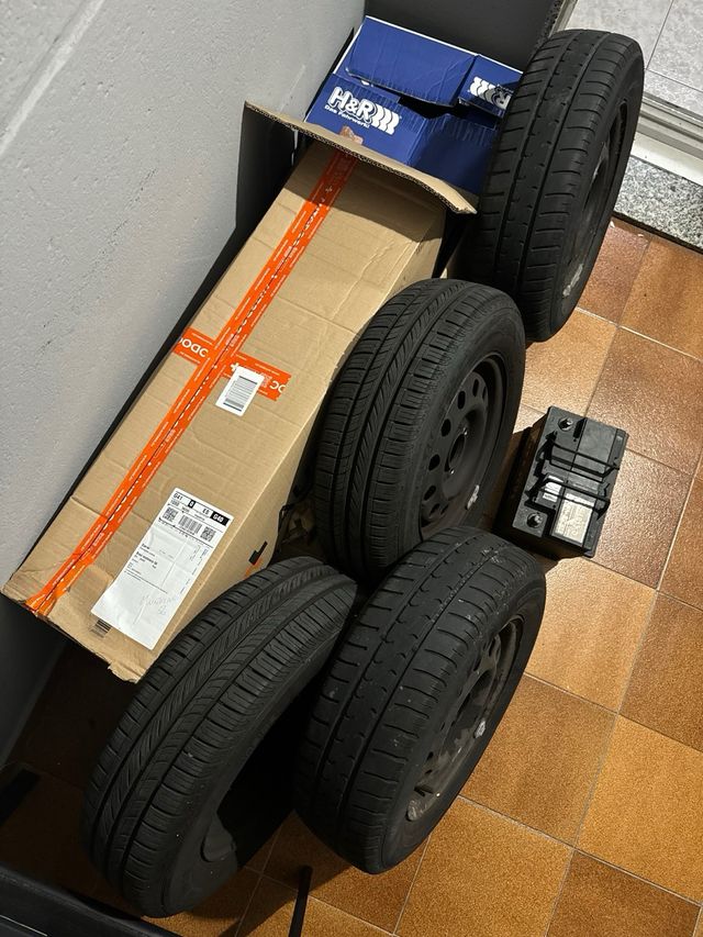 se venden llantas 4x108 con neumaticos 175/70 R13