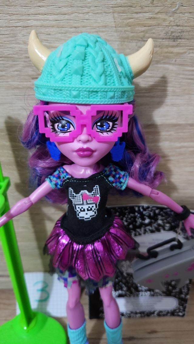 Monster high kjersti trollson bambola