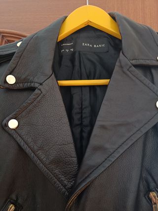 Abrigo negro Zara talla S