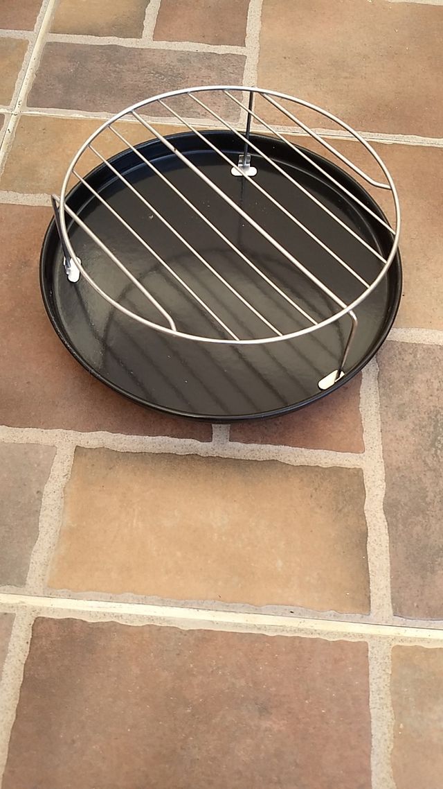 Plato de microondas de metal y rejilla