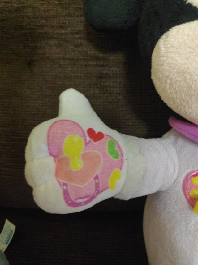 Mickey lanza pelotas y minie