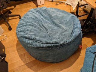 Puff gigante viscoelástico LOUNGE PUG con almohada