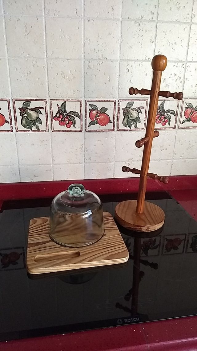 Lote Quesera de cristal y colgador de tazas