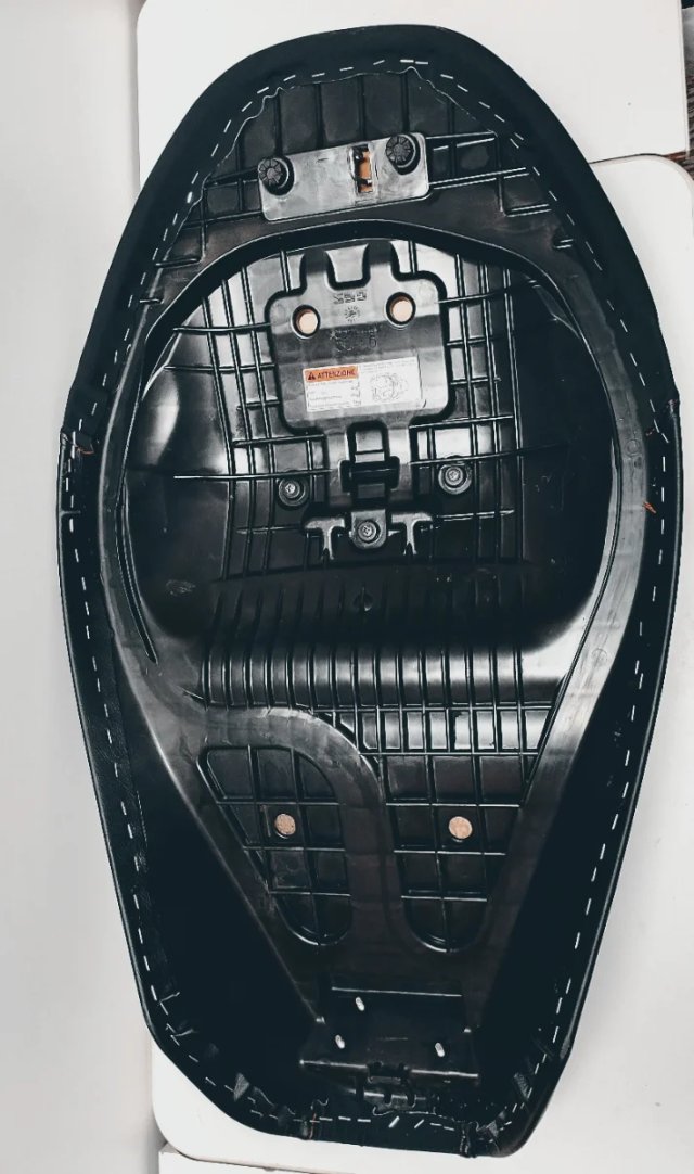 Asiento Suzuki Burgman 125/150 Inyección