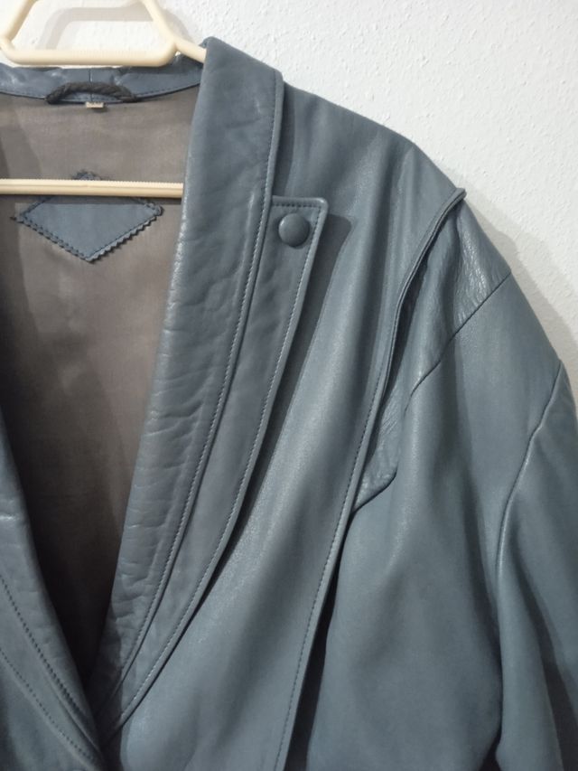 Chaqueta de cuero de mujer