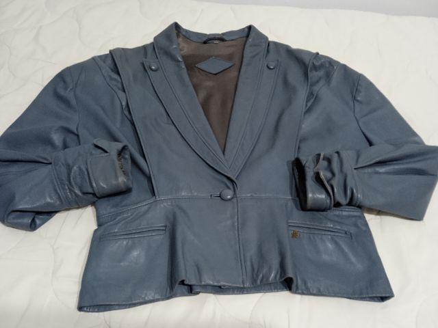 Chaqueta de cuero de mujer