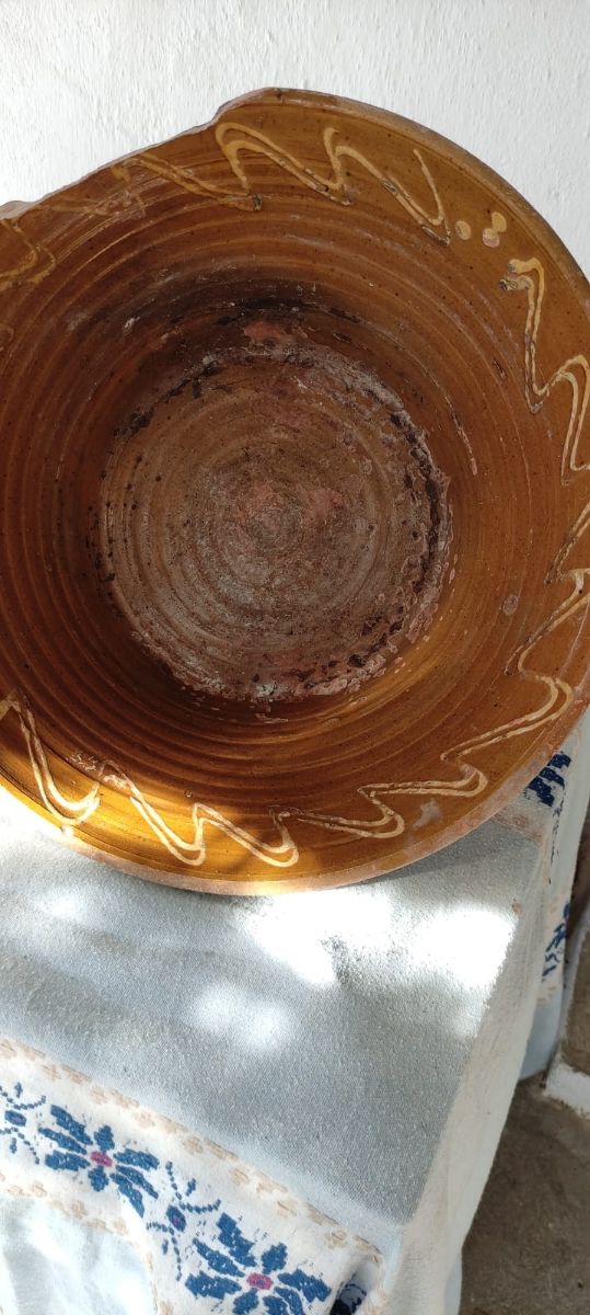 Lebrillos antiguos de barro