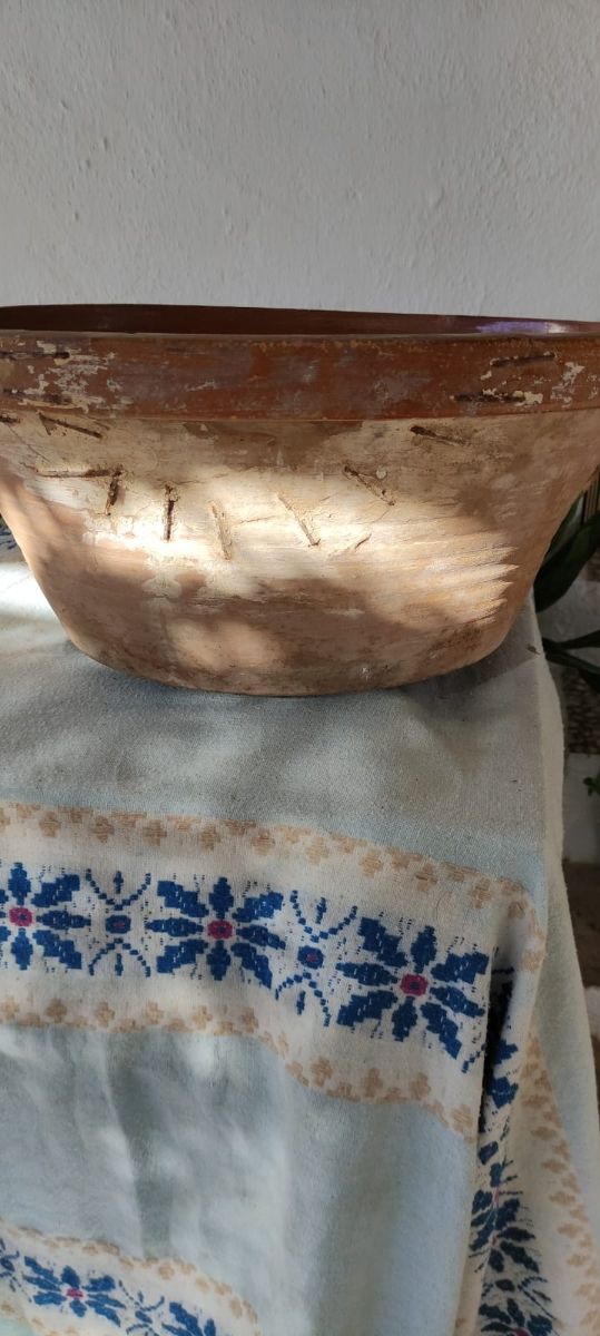 Lebrillos antiguos de barro