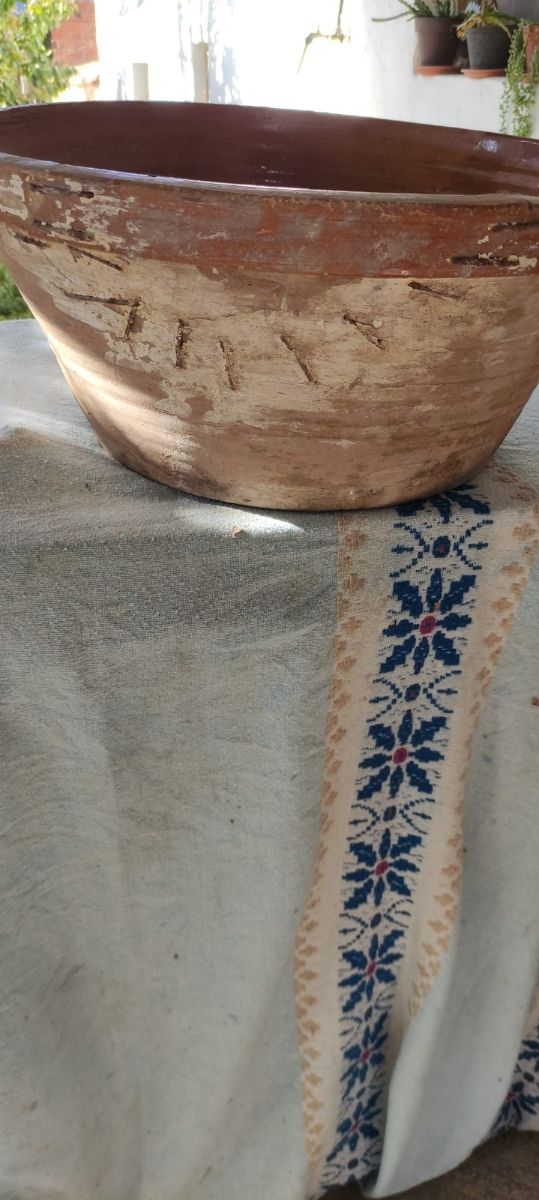 Lebrillos antiguos de barro