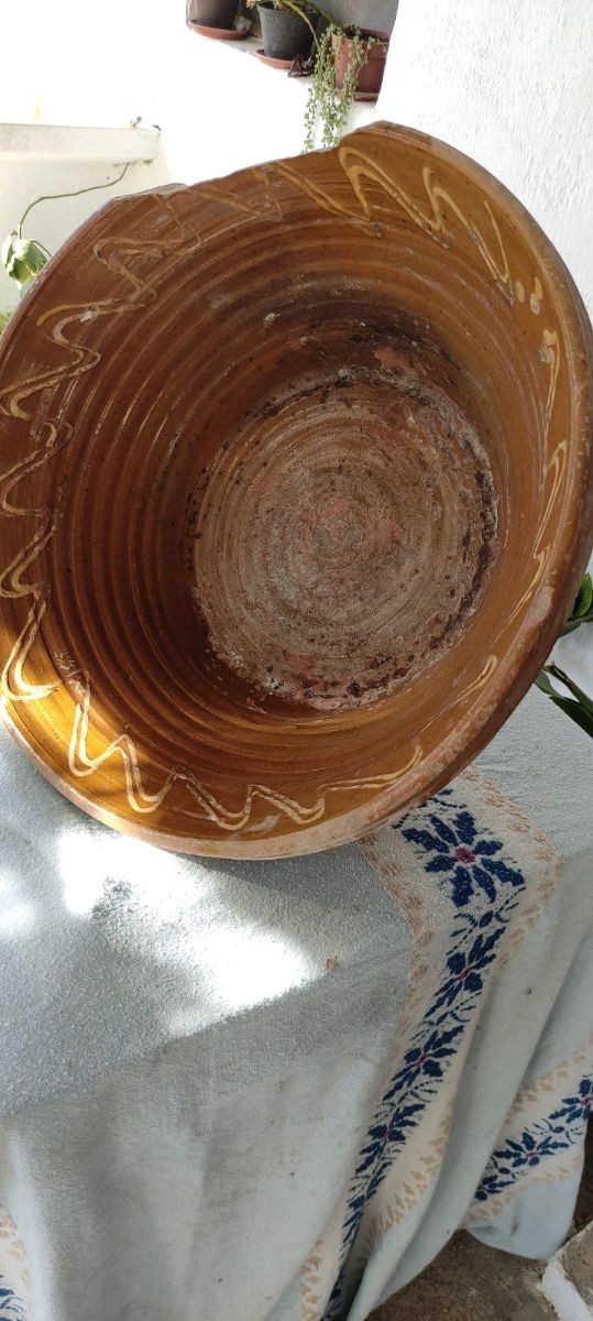 Lebrillos antiguos de barro