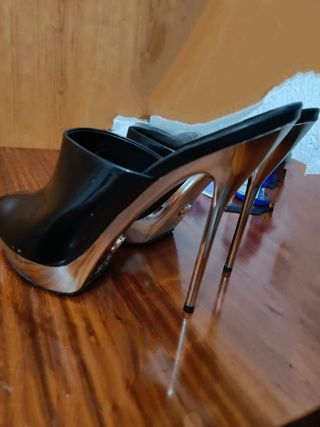 Zandalias GUCCI mujer talla 40 tacón 