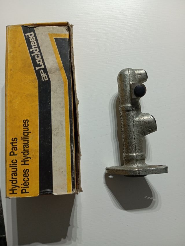 ULTIMA!! Bomba de freno nueva Renault clásicos