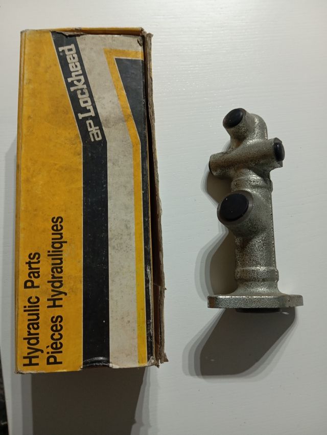 ULTIMA!! Bomba de freno nueva Renault clásicos