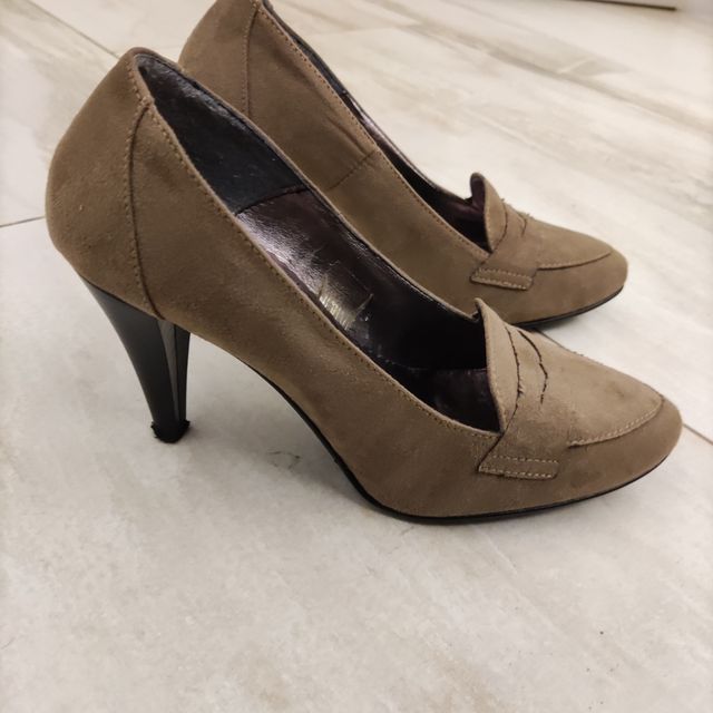 décolleté con tacco basso